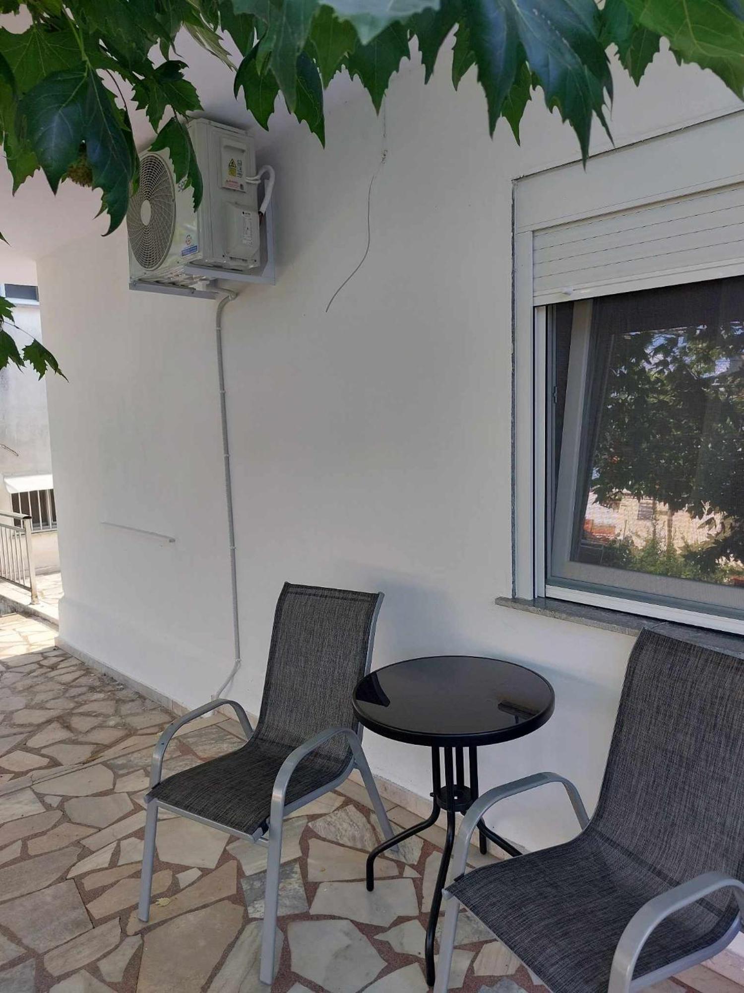 Studio Με Όλες Τις Ανέσεις Vétrina 外观 照片
